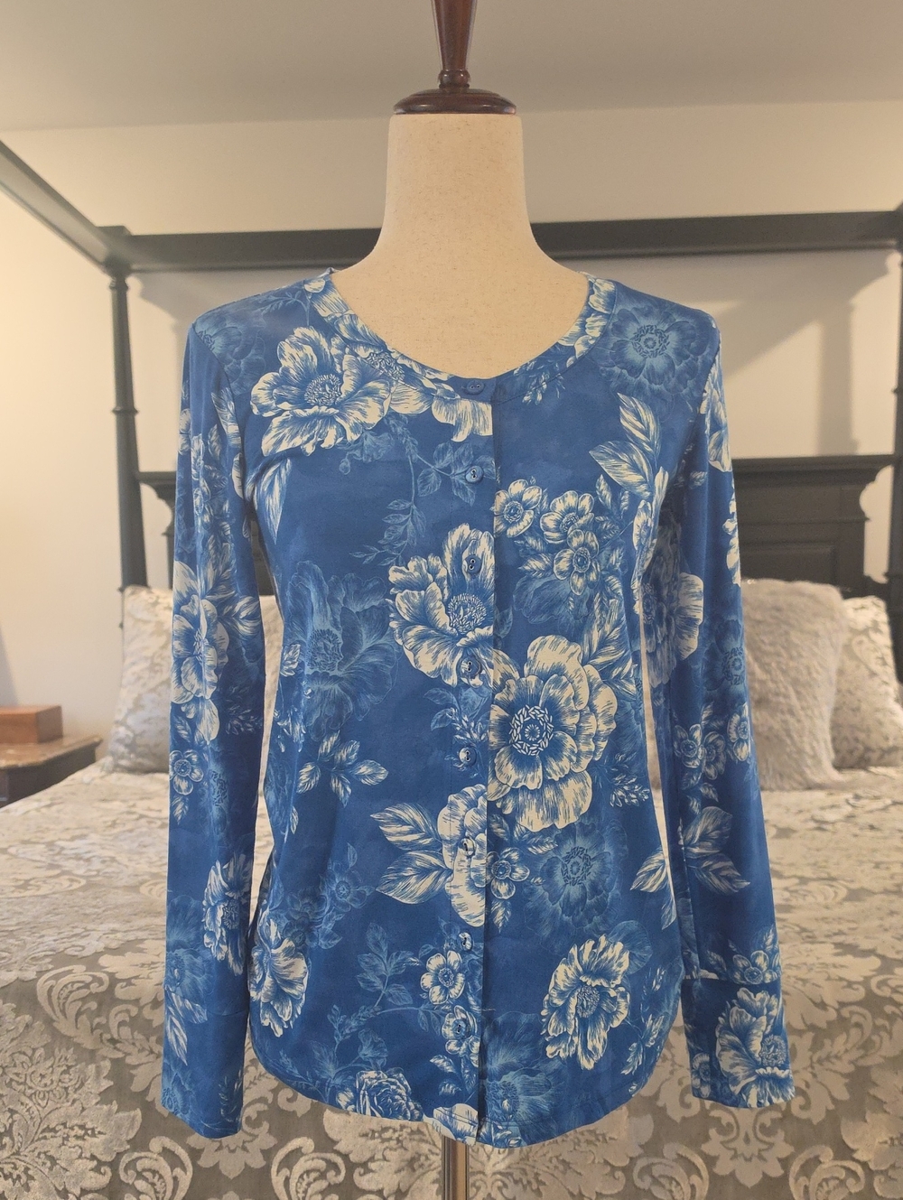 Johnny Was Janie Blue Floral Rayon Long Sleeve Top Blouse XS
